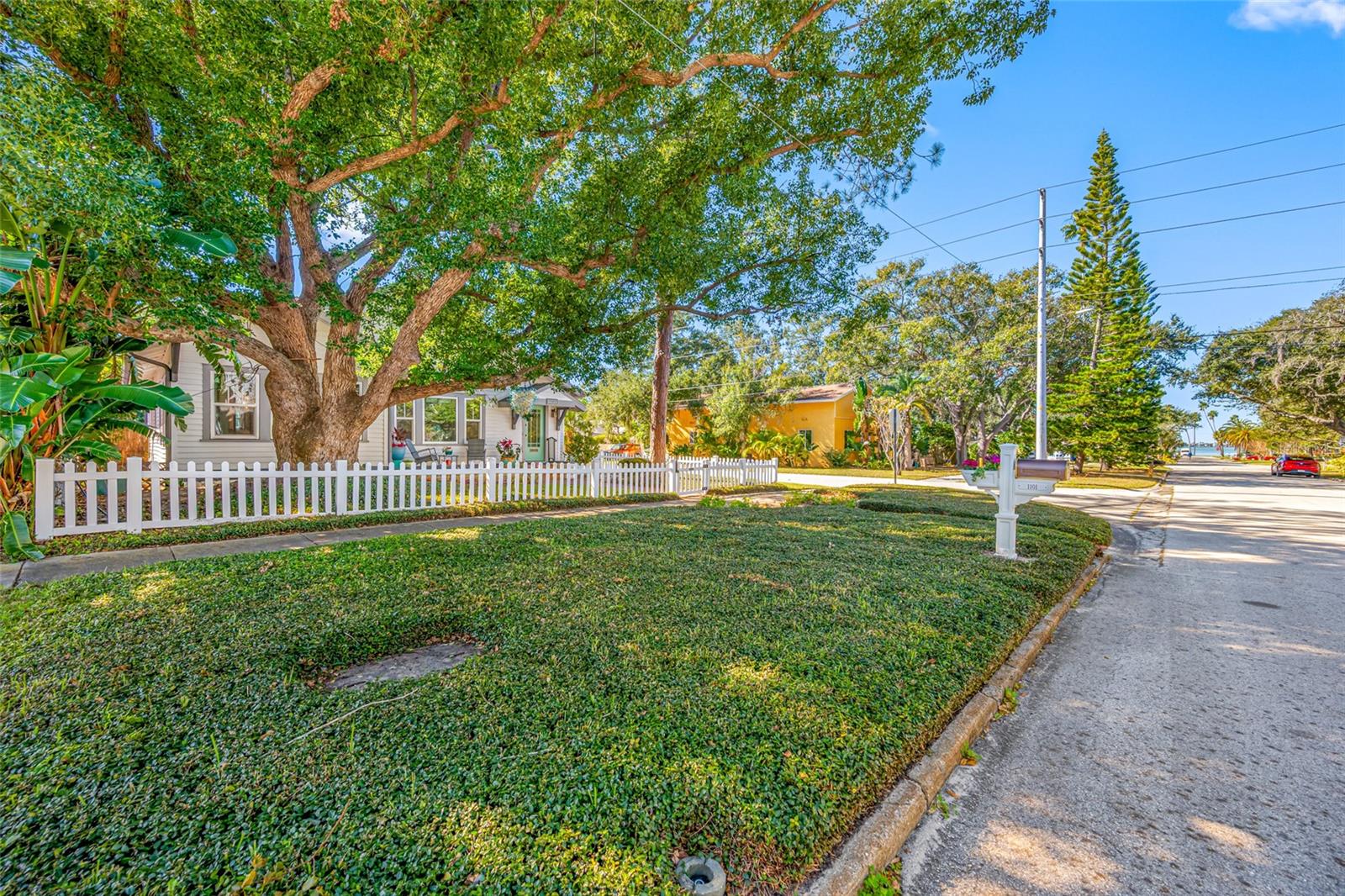 Image 47 of 66 For 1101 Granada Street