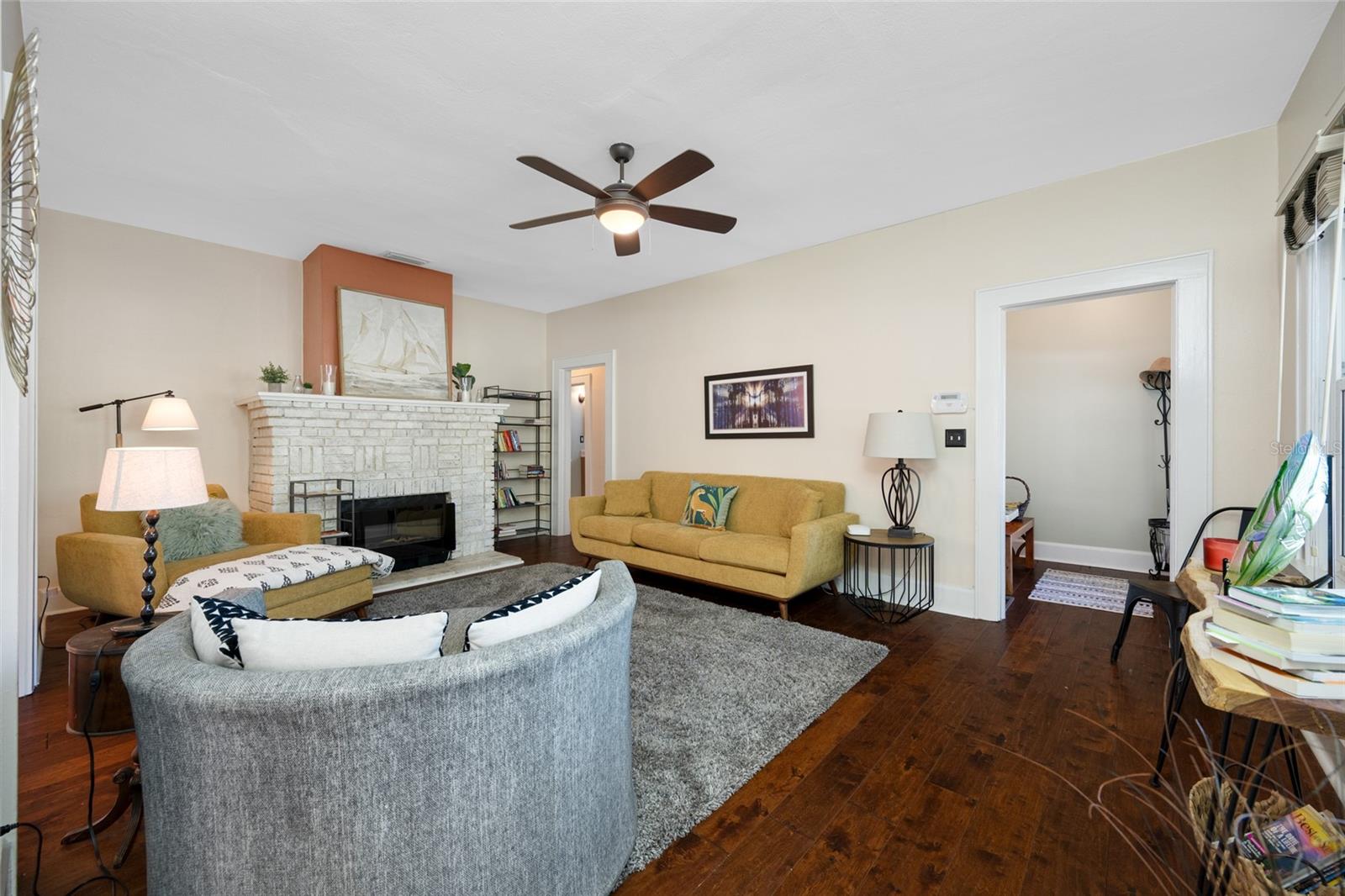 Image 9 of 66 For 1101 Granada Street