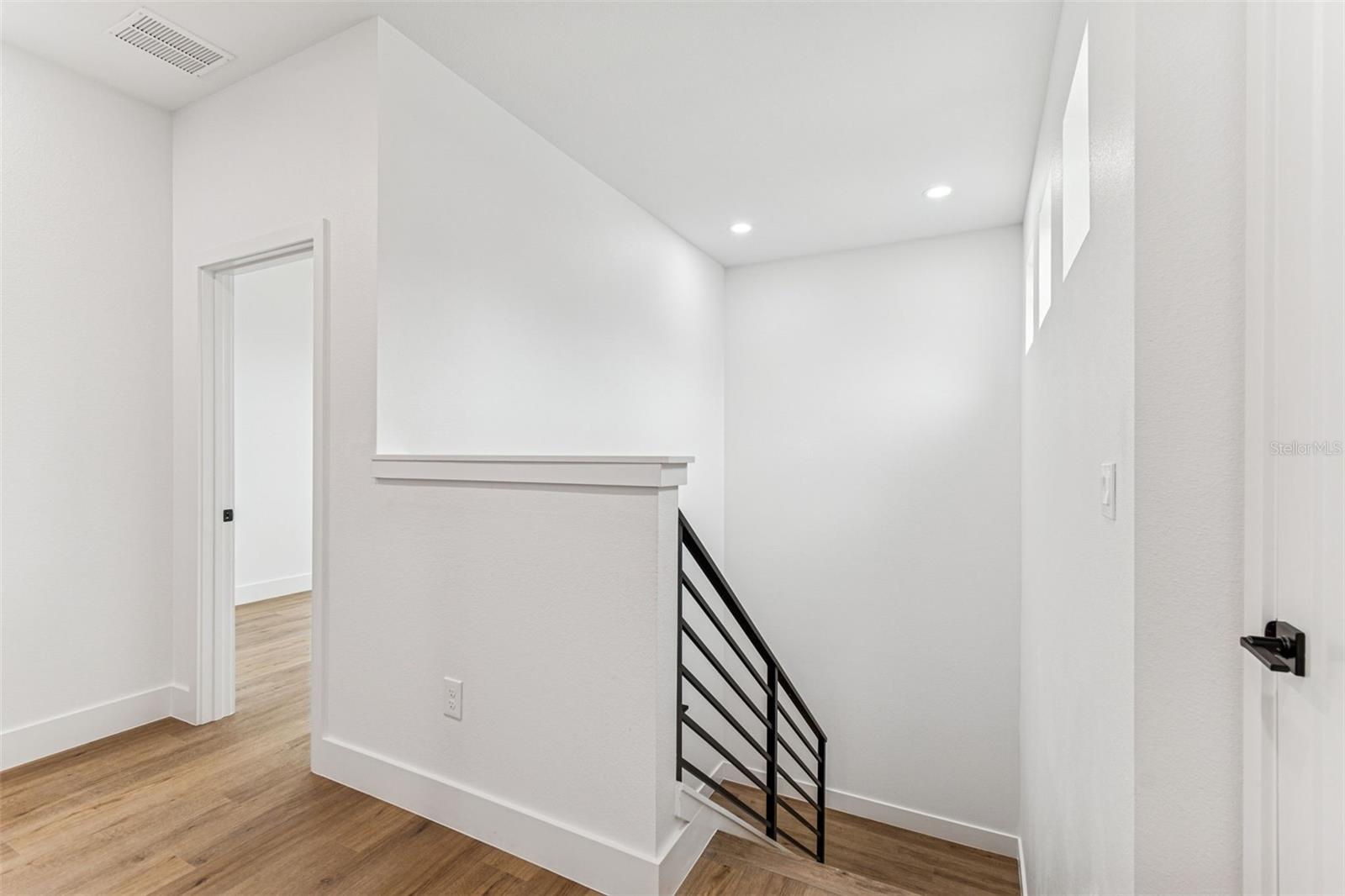 Image 18 of 49 For 2905 21st Street