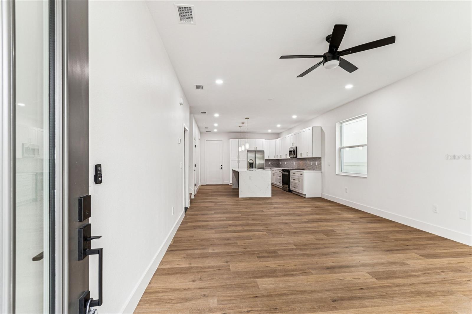 Image 3 of 49 For 2905 21st Street