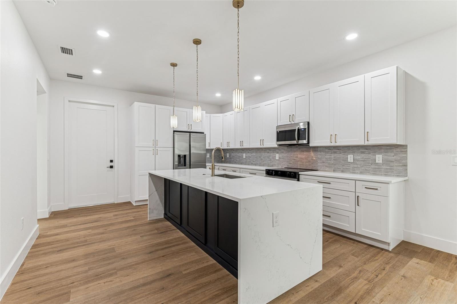 Image 6 of 49 For 2905 21st Street