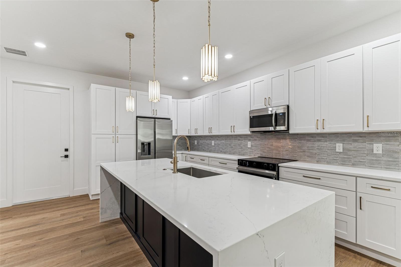 Image 9 of 49 For 2905 21st Street