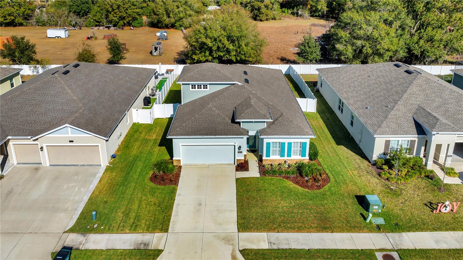 Image 37 of 51 For 29271 Sedgeway Boulevard