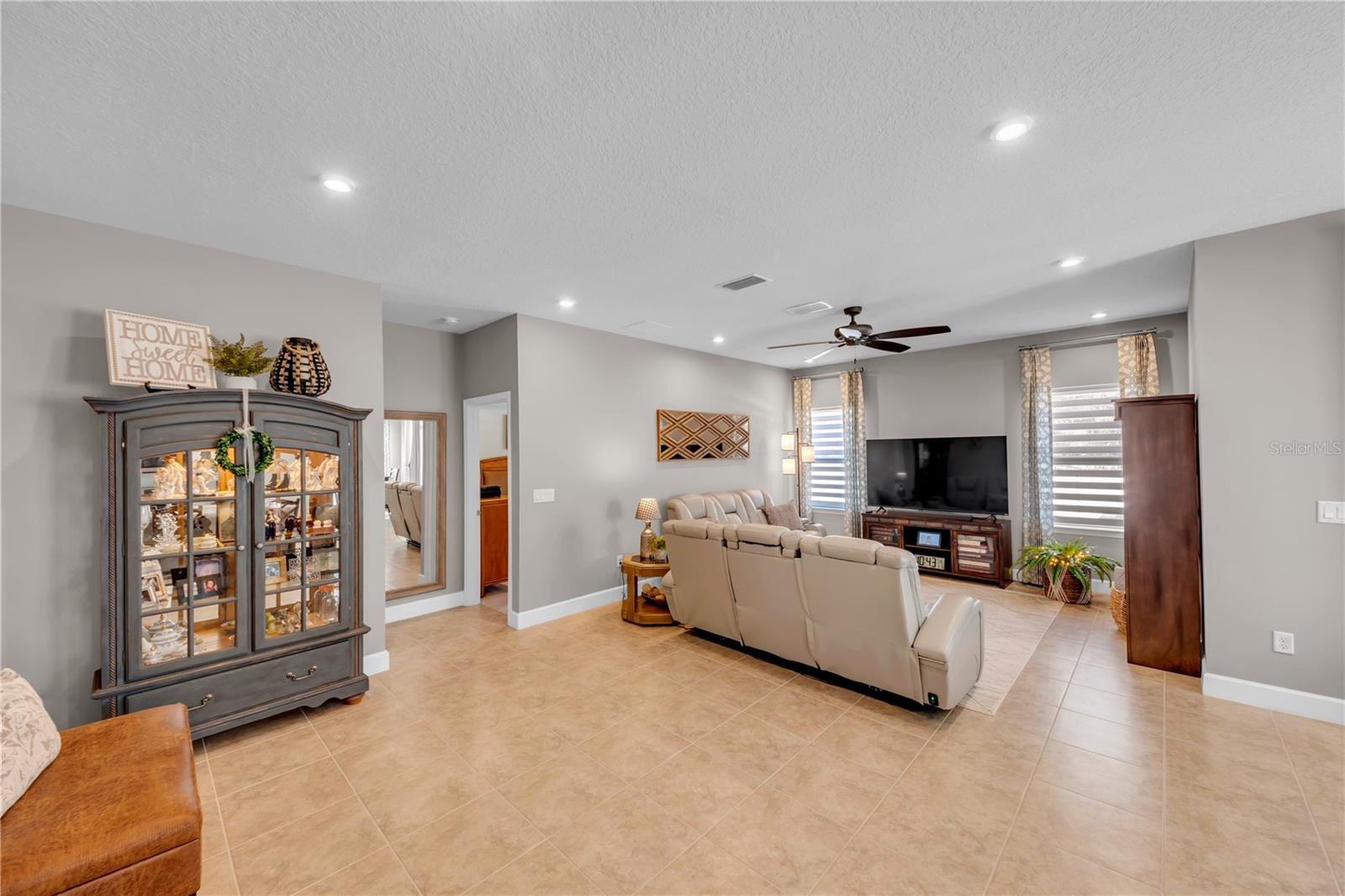 Image 7 of 51 For 29271 Sedgeway Boulevard