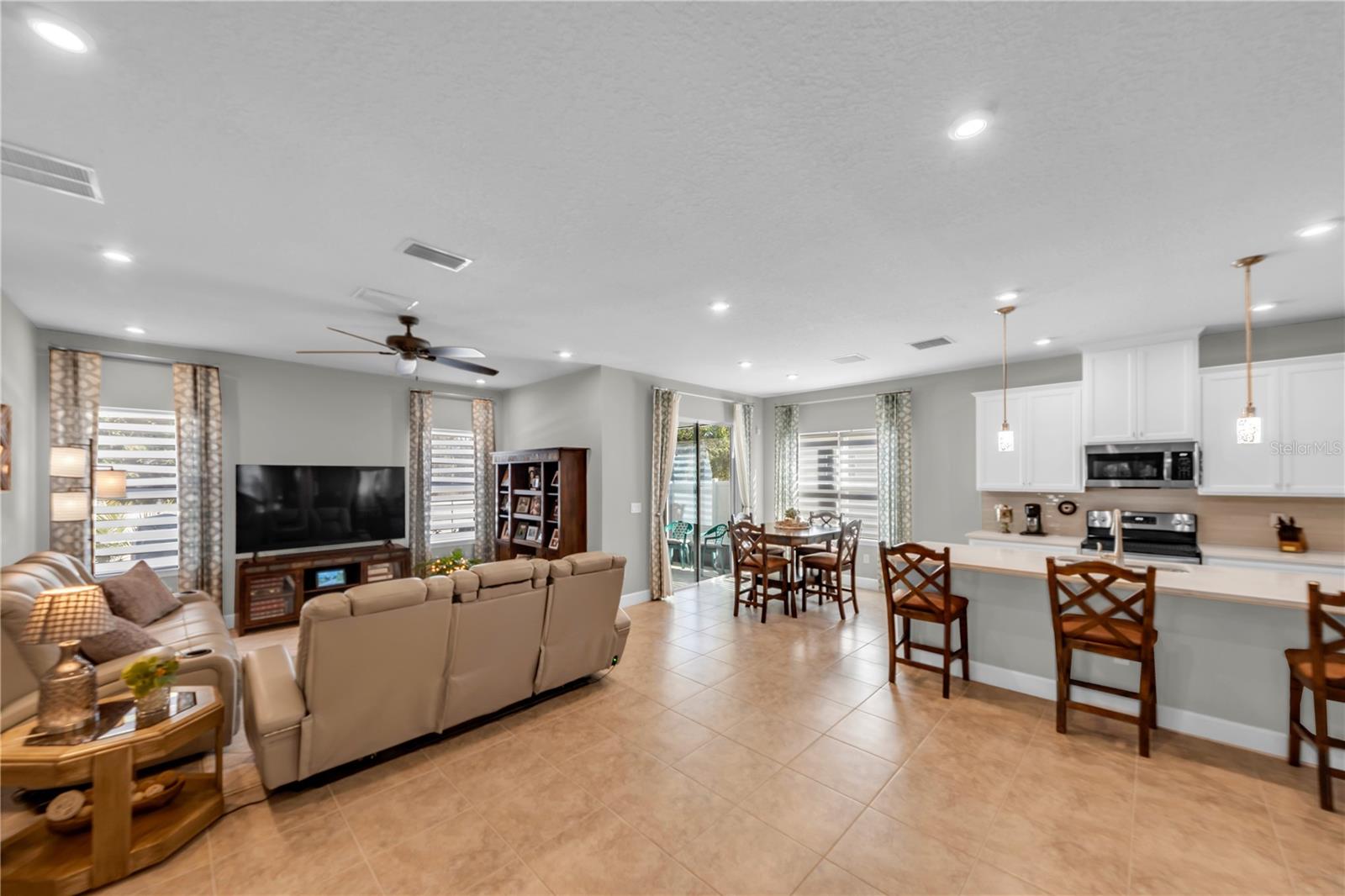 Image 8 of 51 For 29271 Sedgeway Boulevard