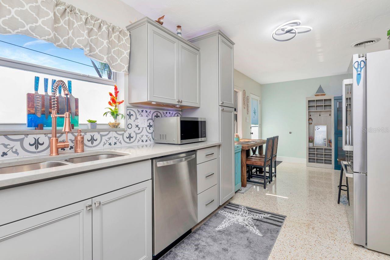 Image 10 of 68 For 201 79th Avenue Ne