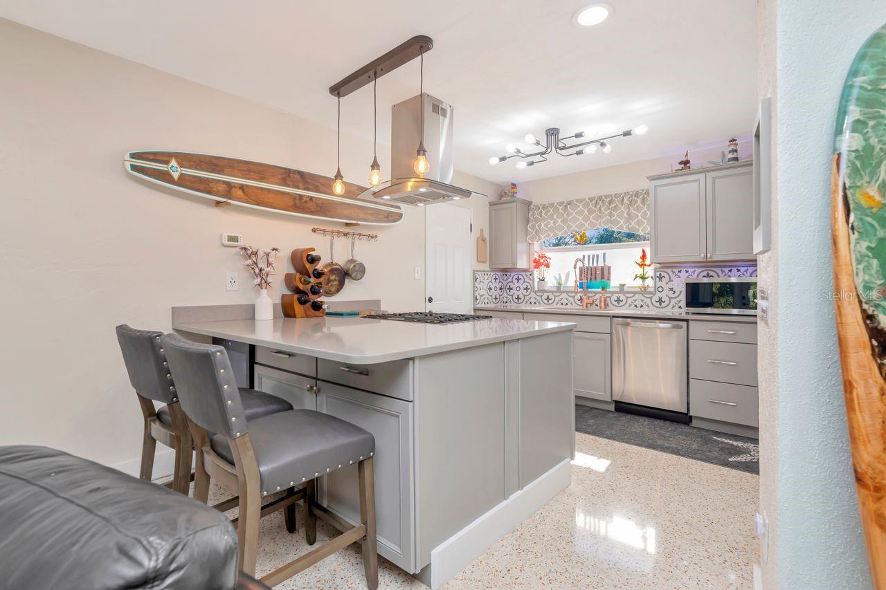 Image 11 of 68 For 201 79th Avenue Ne