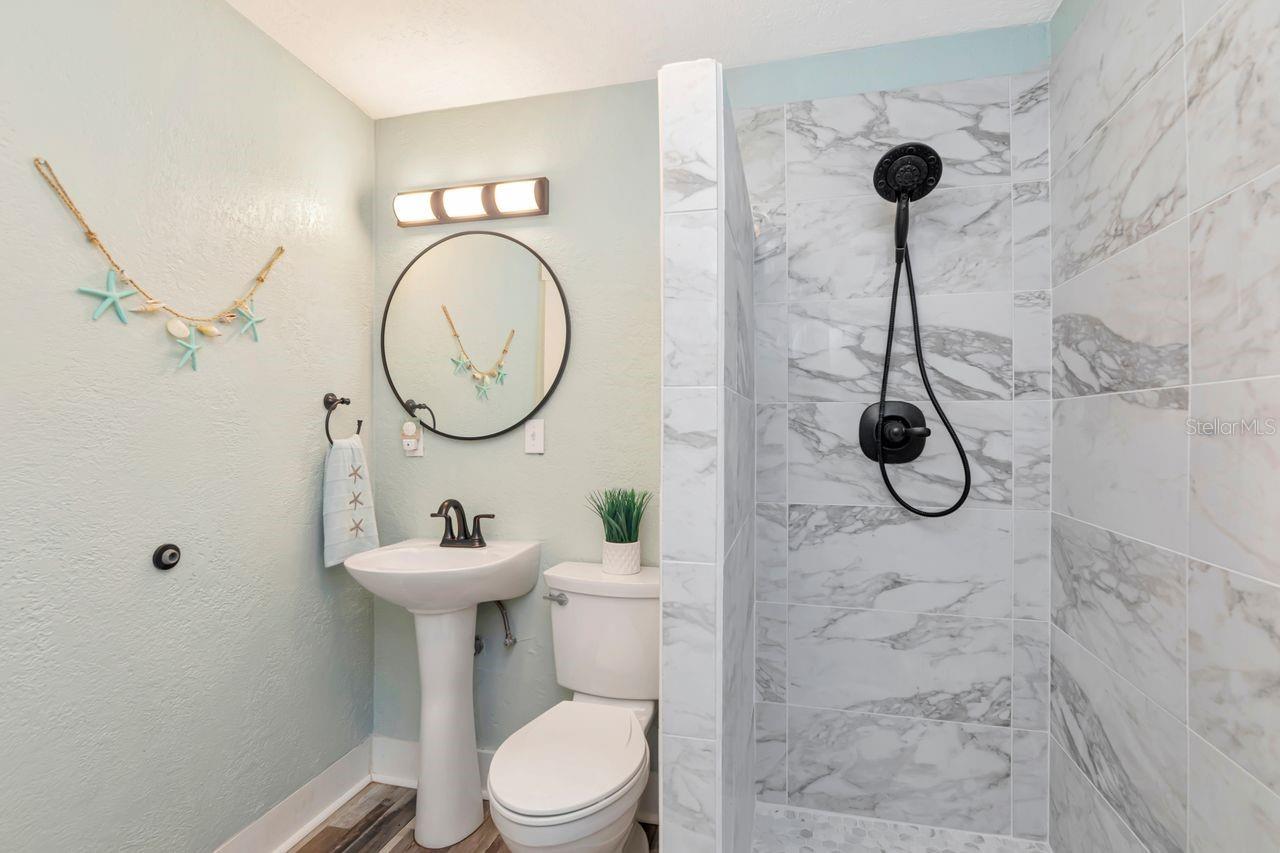 Image 22 of 68 For 201 79th Avenue Ne