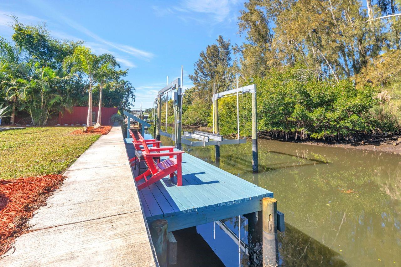 Image 33 of 68 For 201 79th Avenue Ne