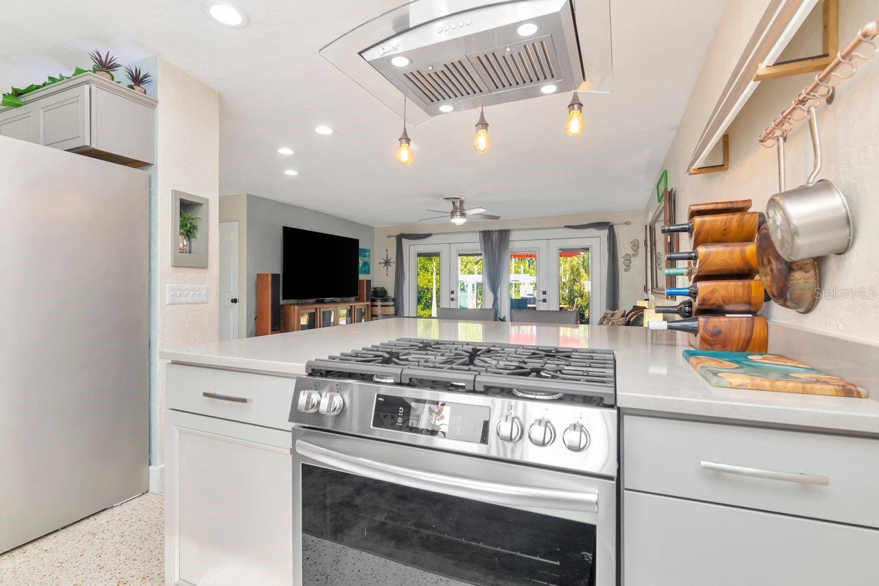 Image 9 of 68 For 201 79th Avenue Ne