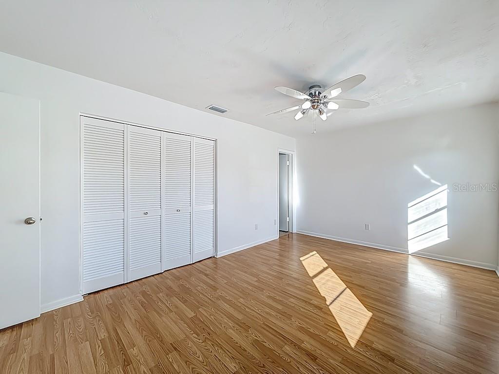 Image 17 of 27 For 11218 125th Court