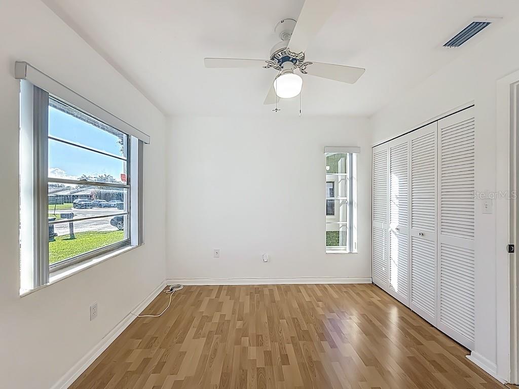 Image 19 of 27 For 11218 125th Court