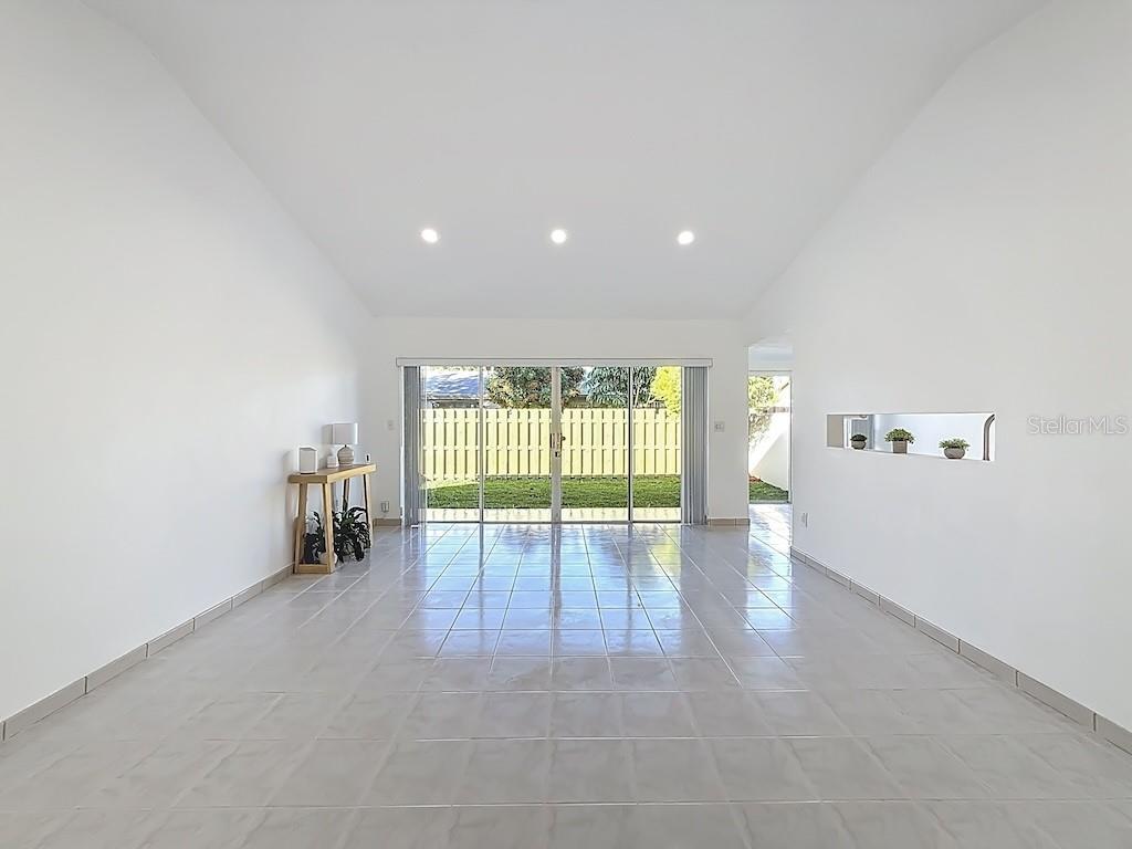 Image 8 of 27 For 11218 125th Court