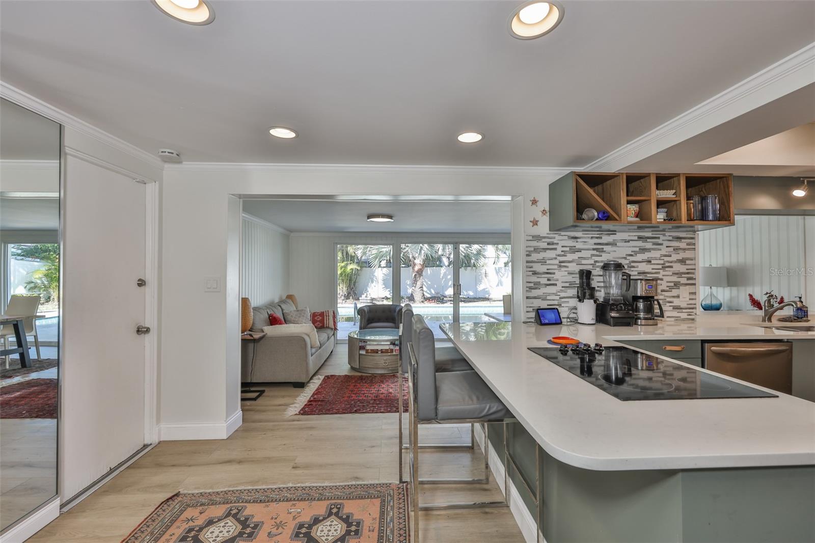 Listing photo id 11 for 1279 86th Avenue N