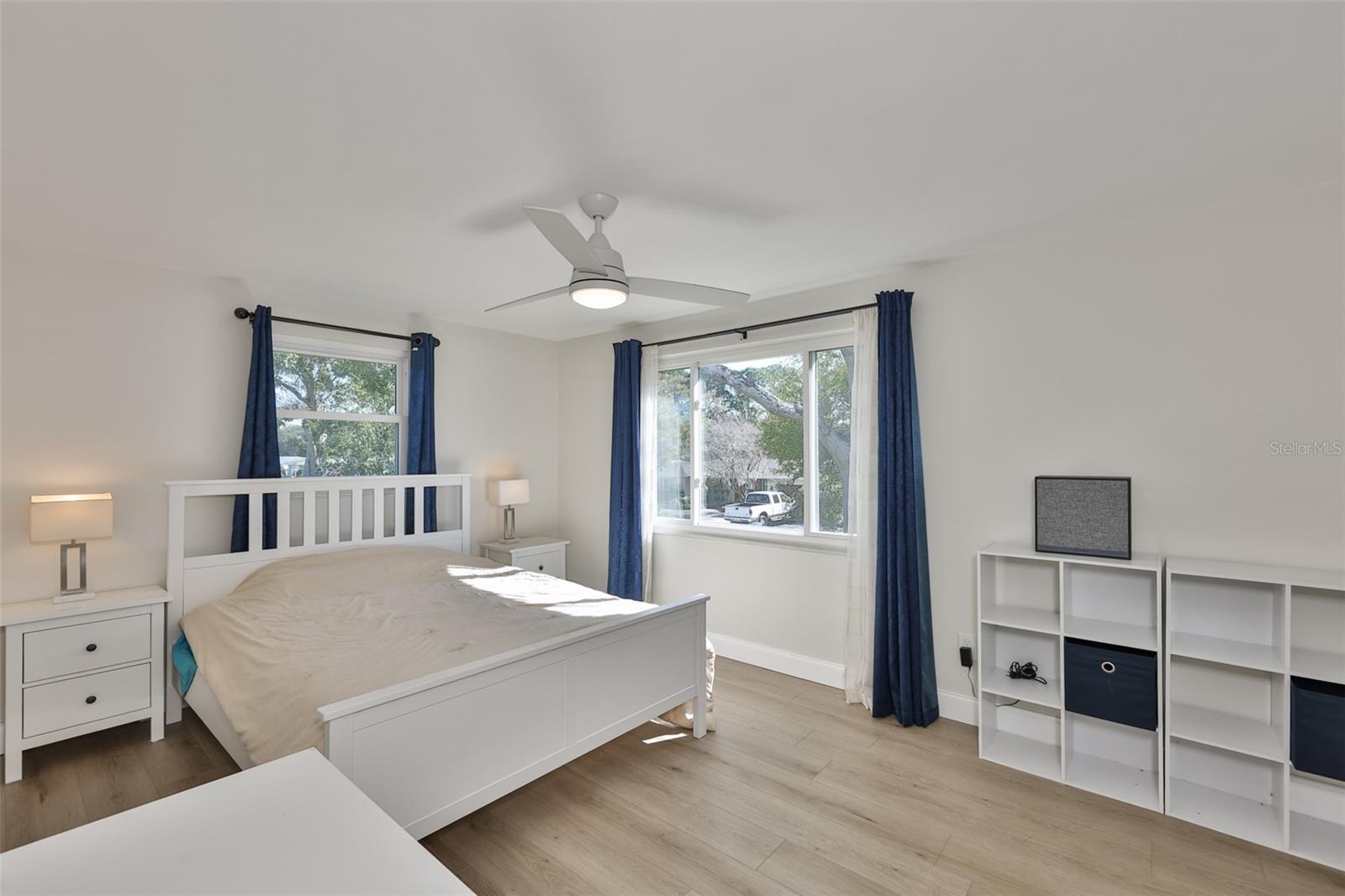 Listing photo id 26 for 1279 86th Avenue N