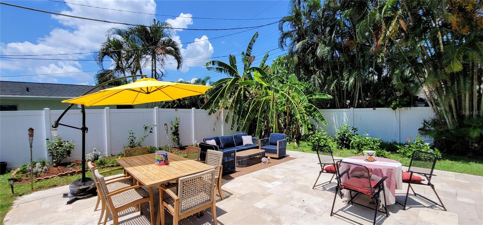 Listing photo id 35 for 1279 86th Avenue N