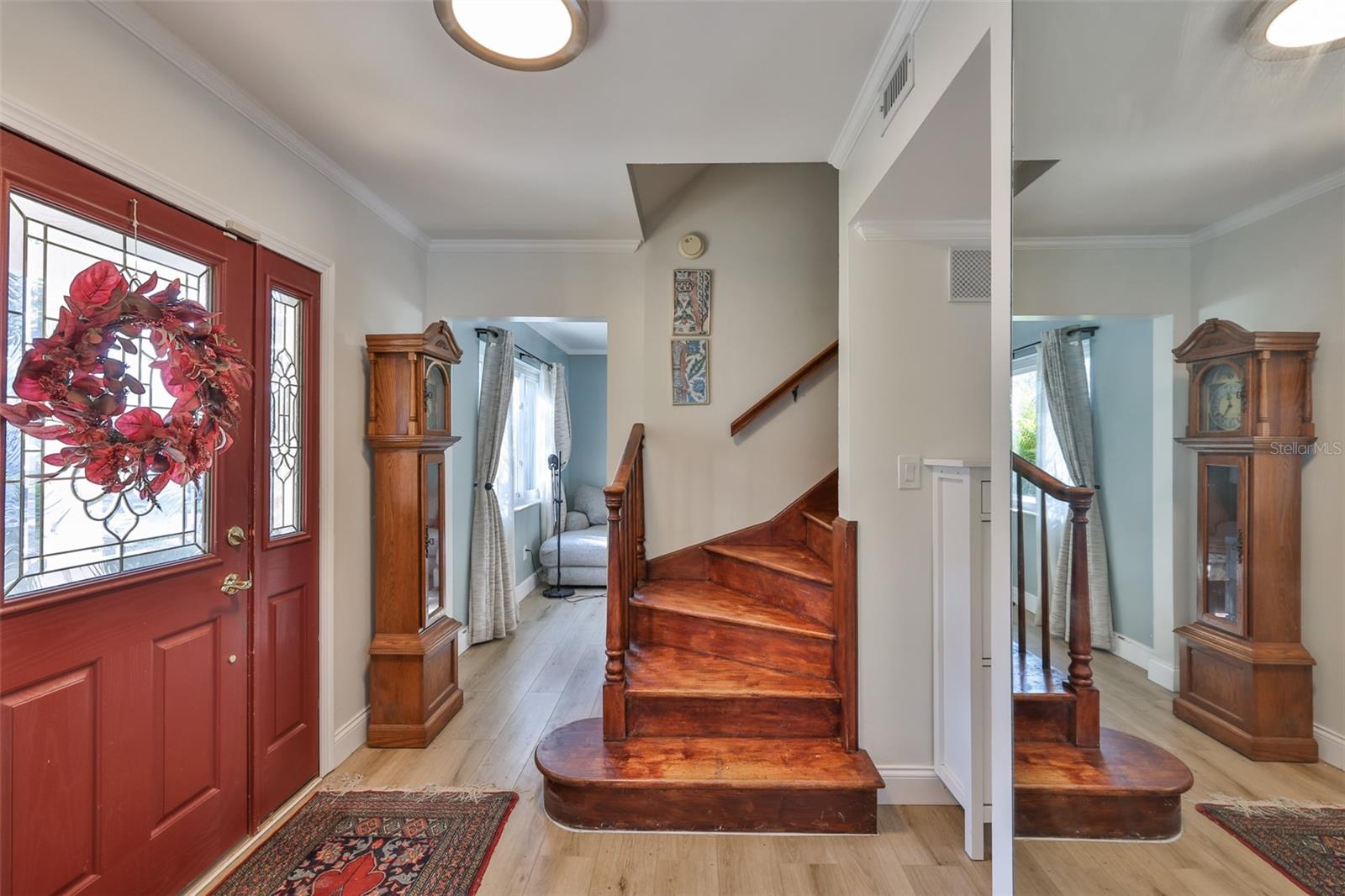 Listing photo id 3 for 1279 86th Avenue N