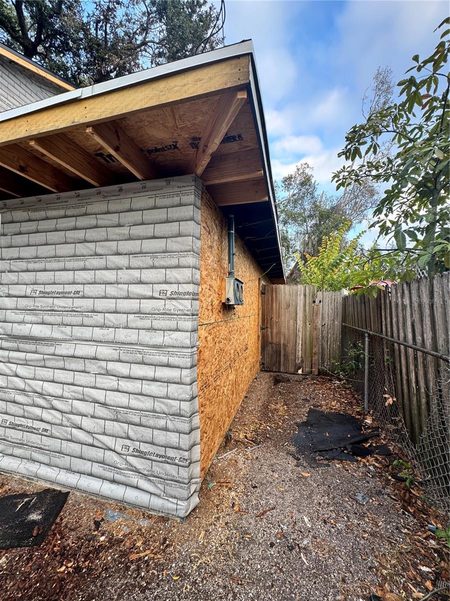 Image 2 of 8 For 1543 Scranton Avenue