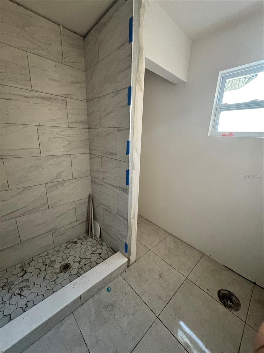 Image 8 of 8 For 1543 Scranton Avenue