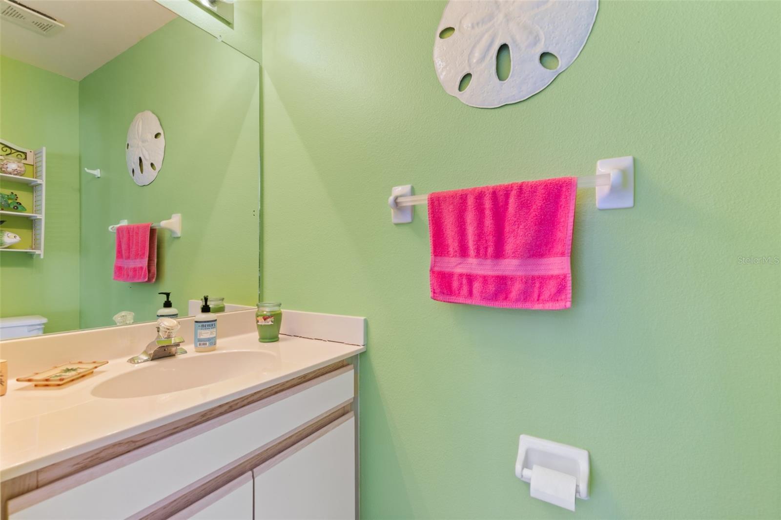 Image 22 of 33 For 7660 Grande Pine Road