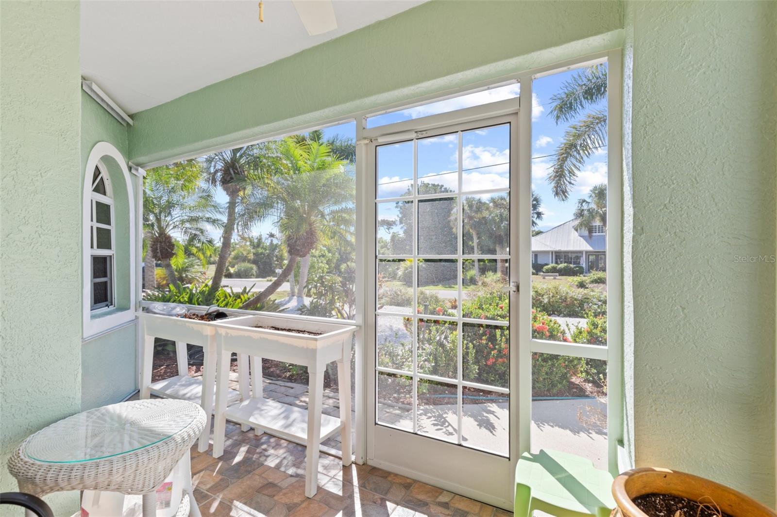 Image 3 of 33 For 7660 Grande Pine Road