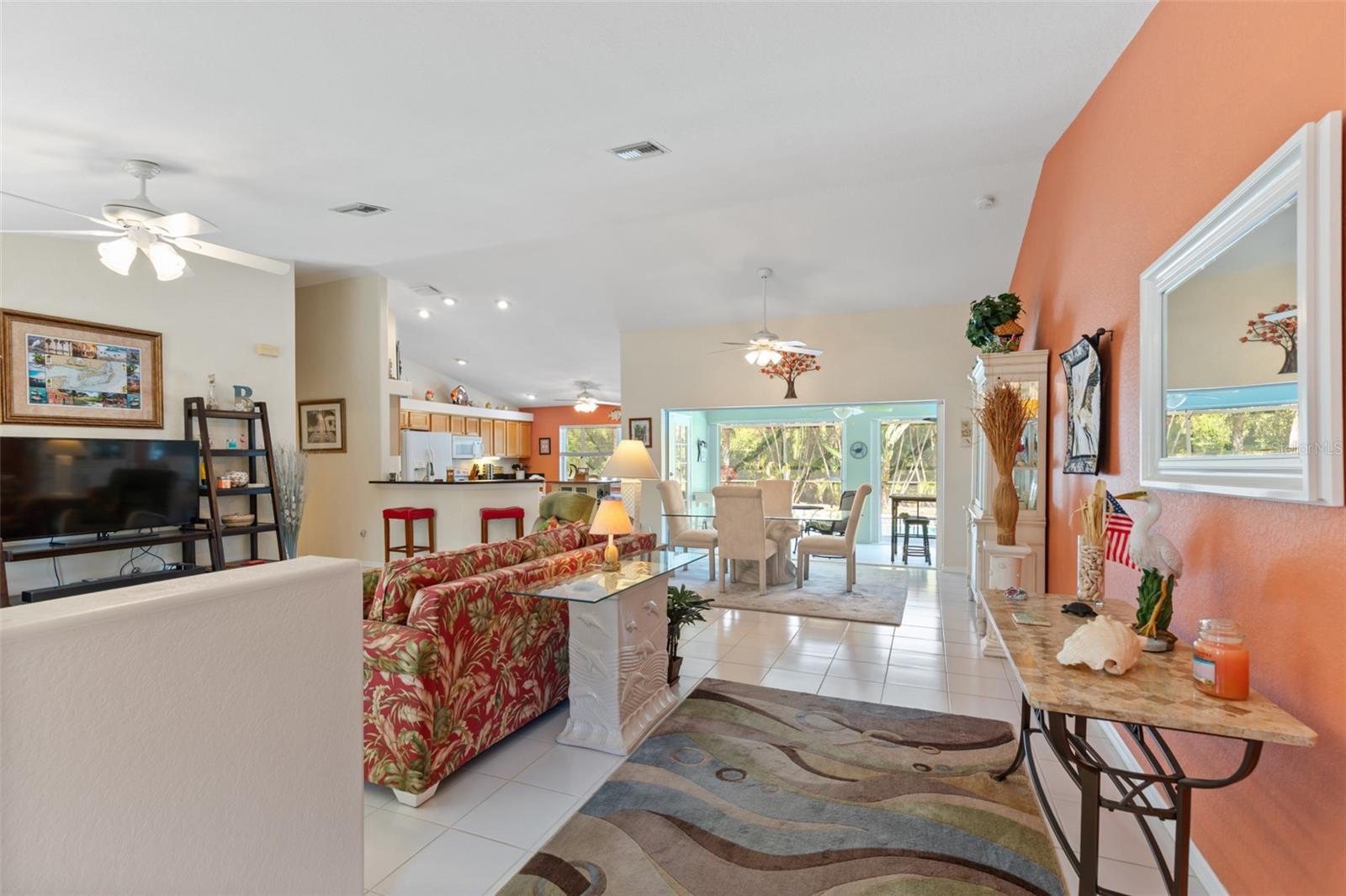 Image 4 of 33 For 7660 Grande Pine Road