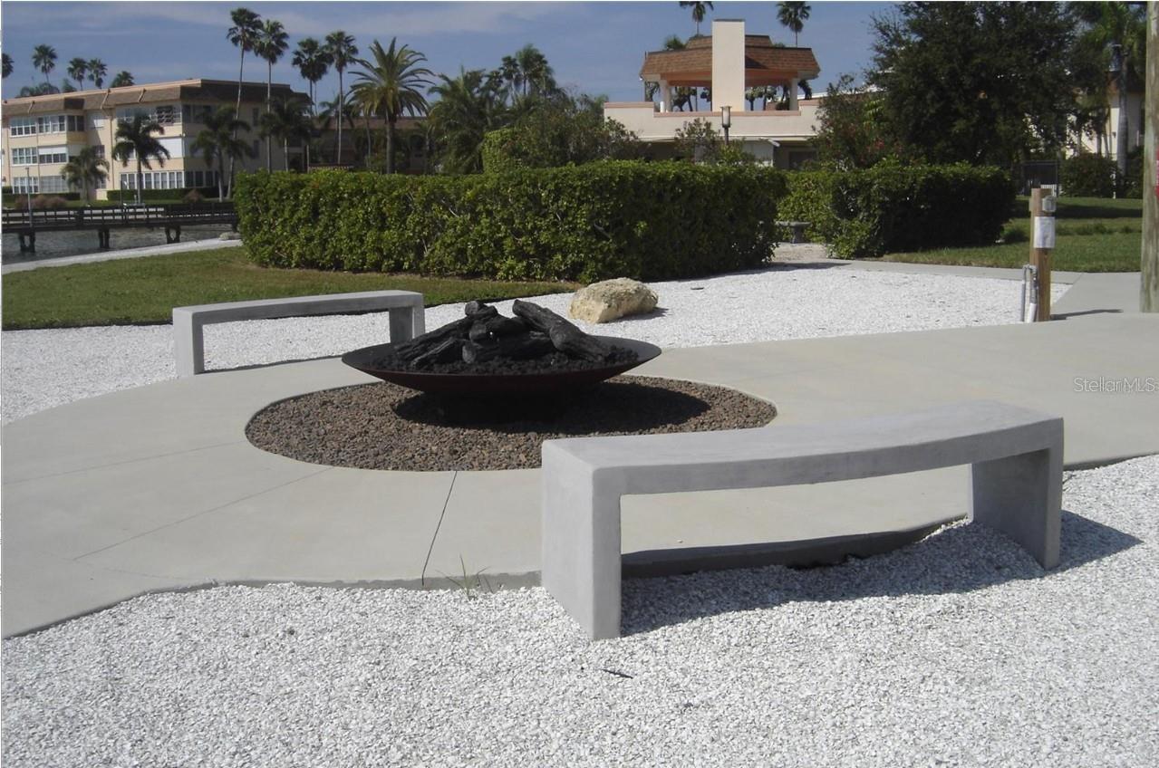 Image 25 of 58 For 5200 Brittany Dr. S  1510