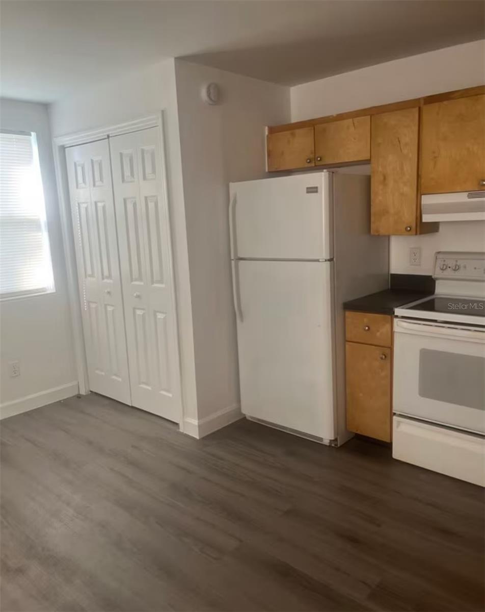 Image 3 of 5 For 6806 Thomas Circle