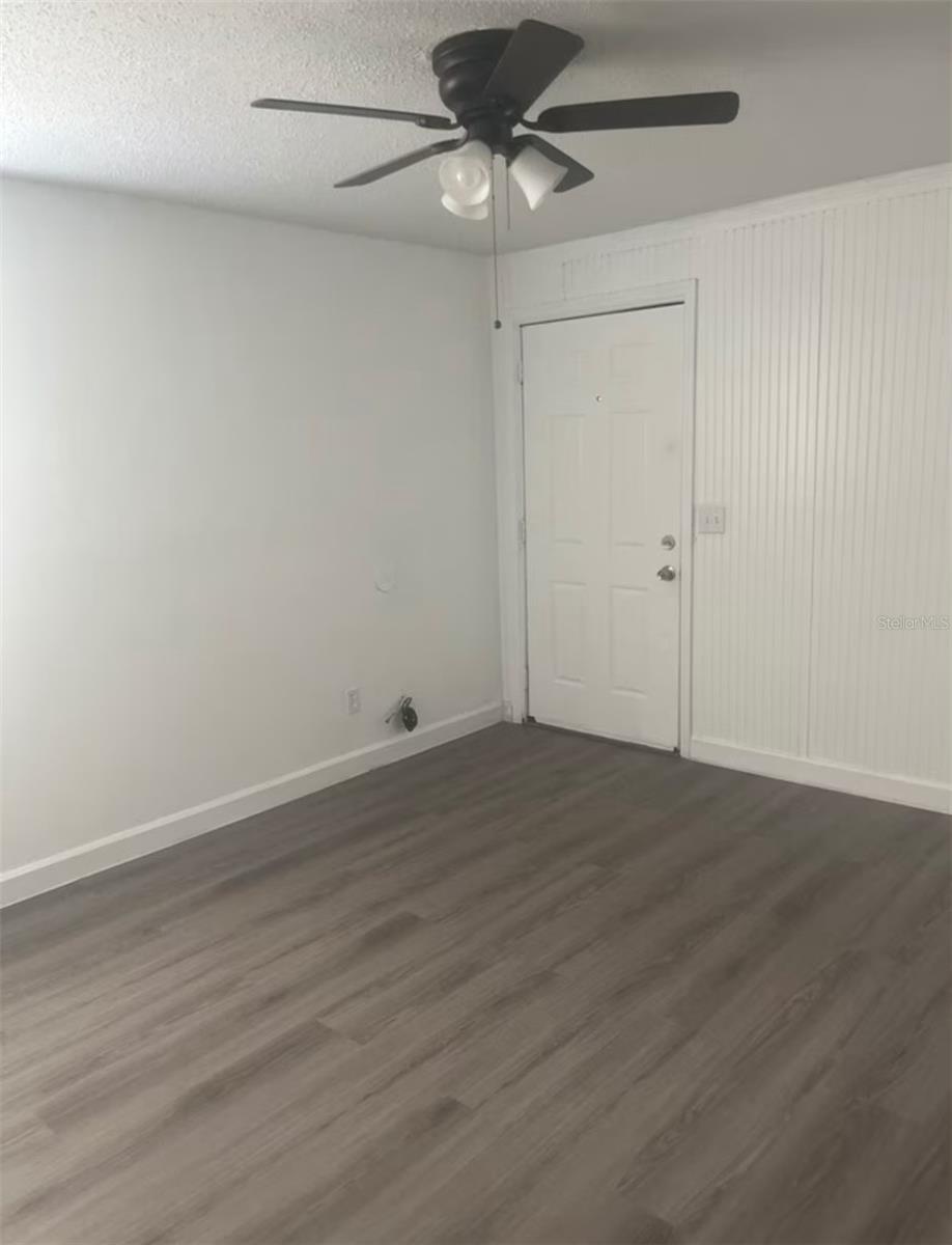 Image 4 of 5 For 6806 Thomas Circle