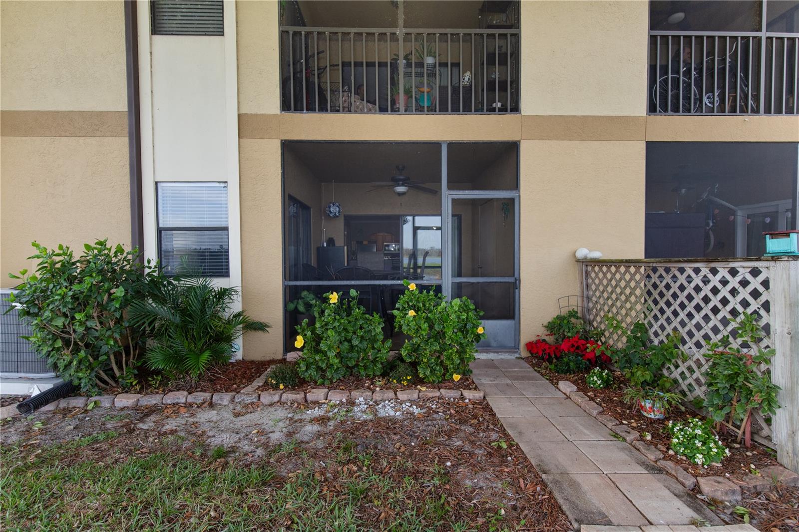 Image 15 of 38 For 10125 Sailwinds Boulevard N 102