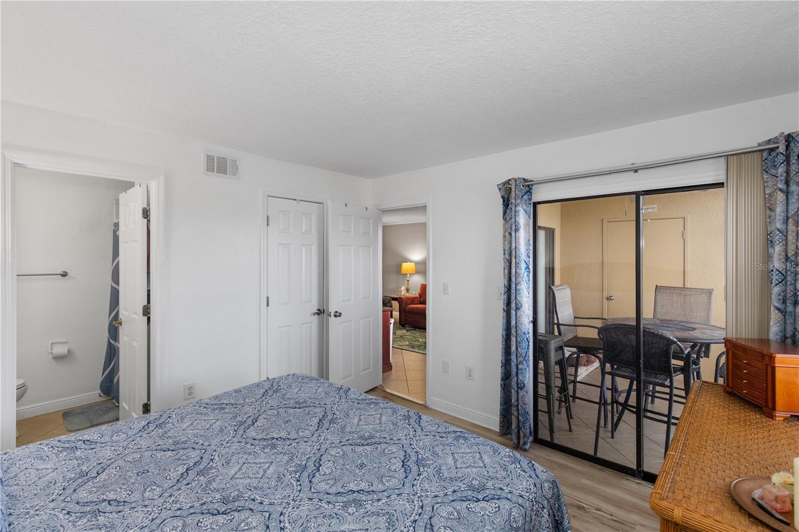 Image 21 of 38 For 10125 Sailwinds Boulevard N 102