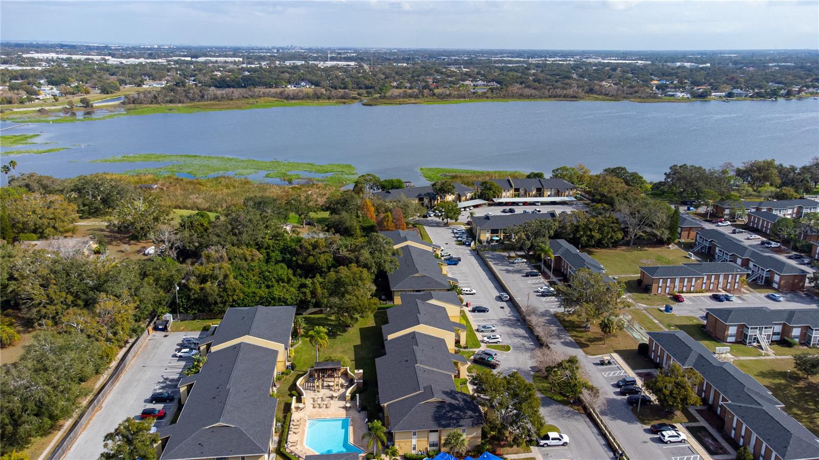 Image 4 of 38 For 10125 Sailwinds Boulevard N 102