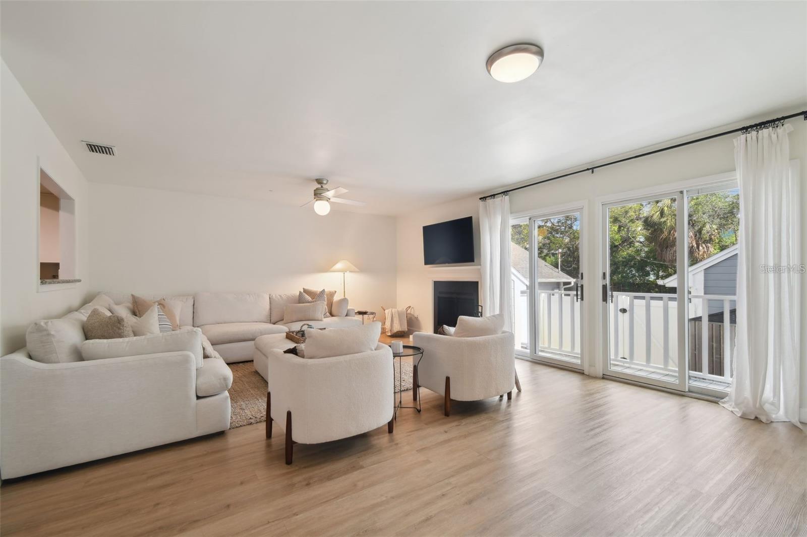 Image 17 of 51 For 4835 Flamingo Road