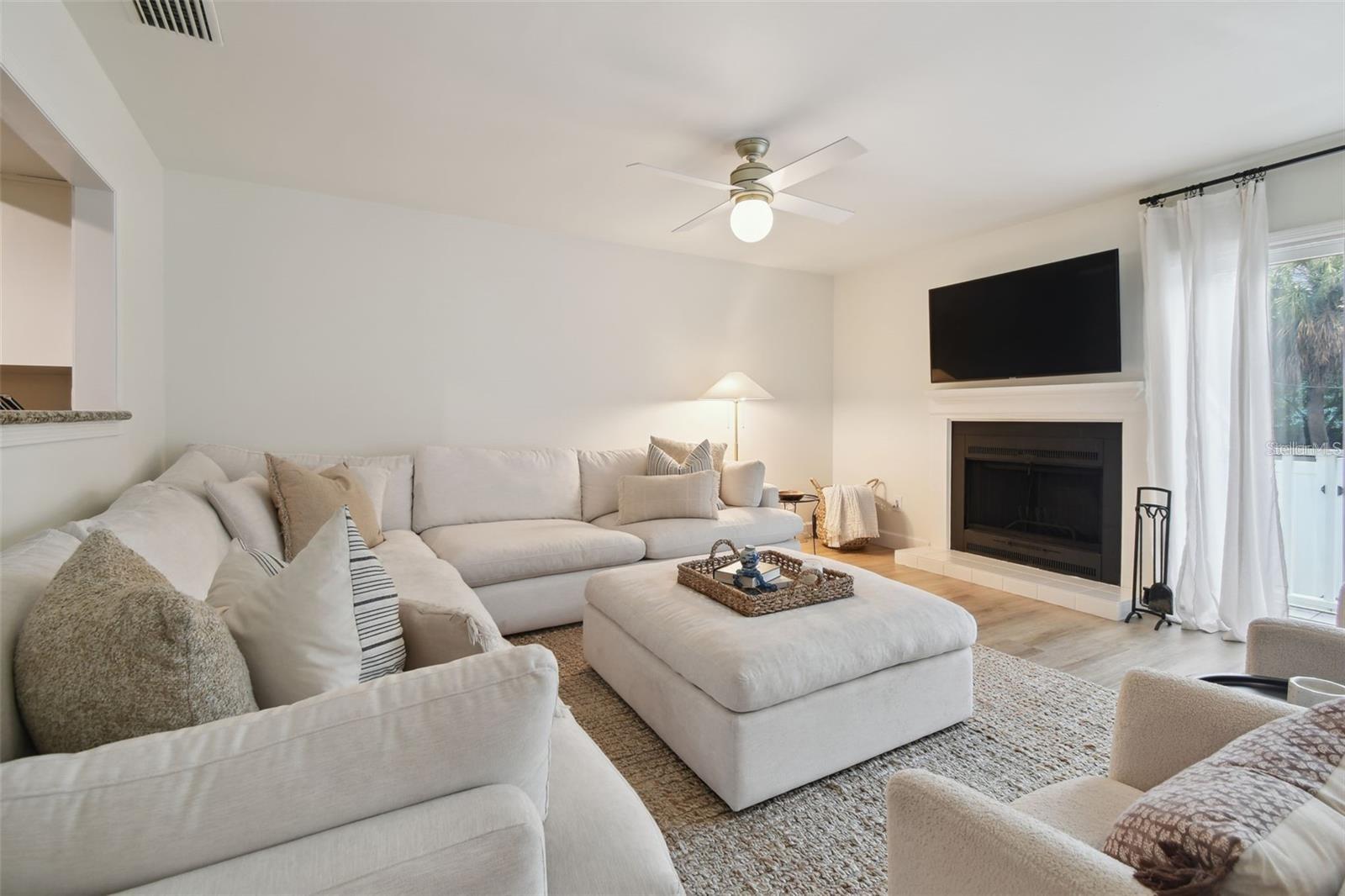 Image 19 of 51 For 4835 Flamingo Road