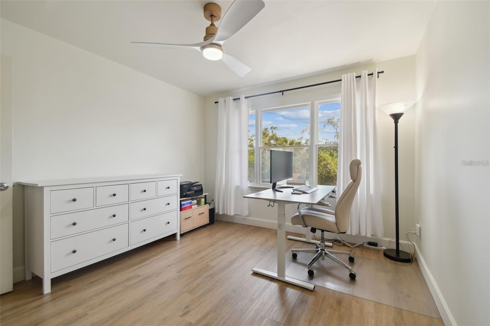 Image 31 of 51 For 4835 Flamingo Road