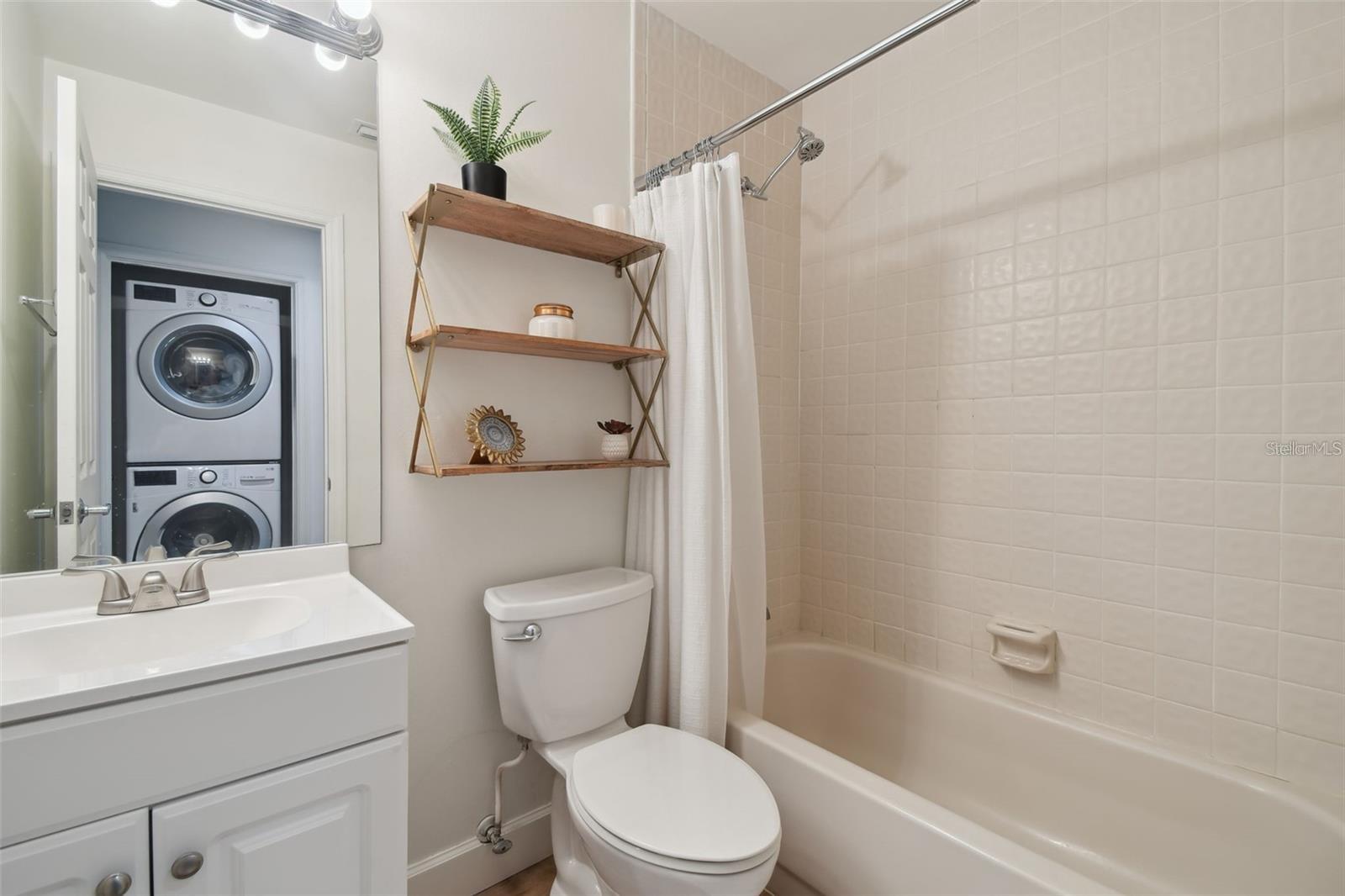 Image 32 of 51 For 4835 Flamingo Road