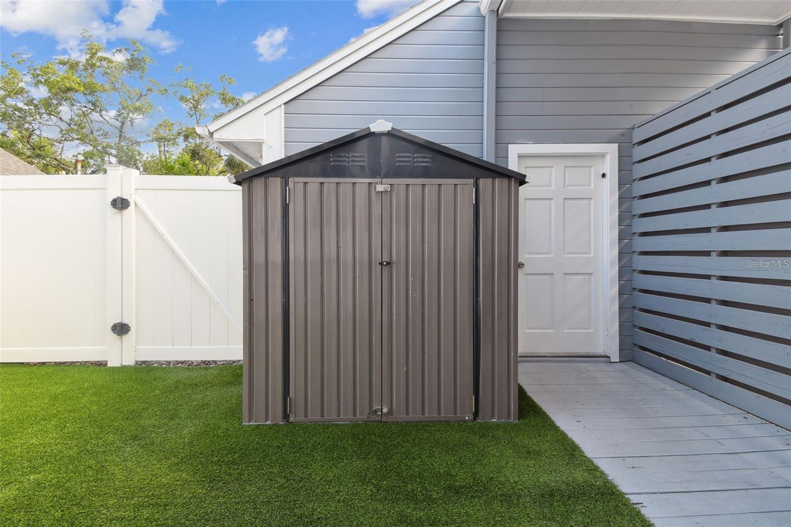 Image 39 of 51 For 4835 Flamingo Road