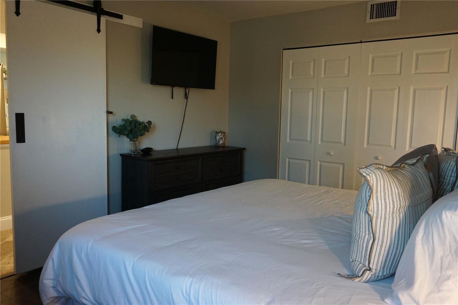 Image 20 of 43 For 534 Pinellas Bayway S 204