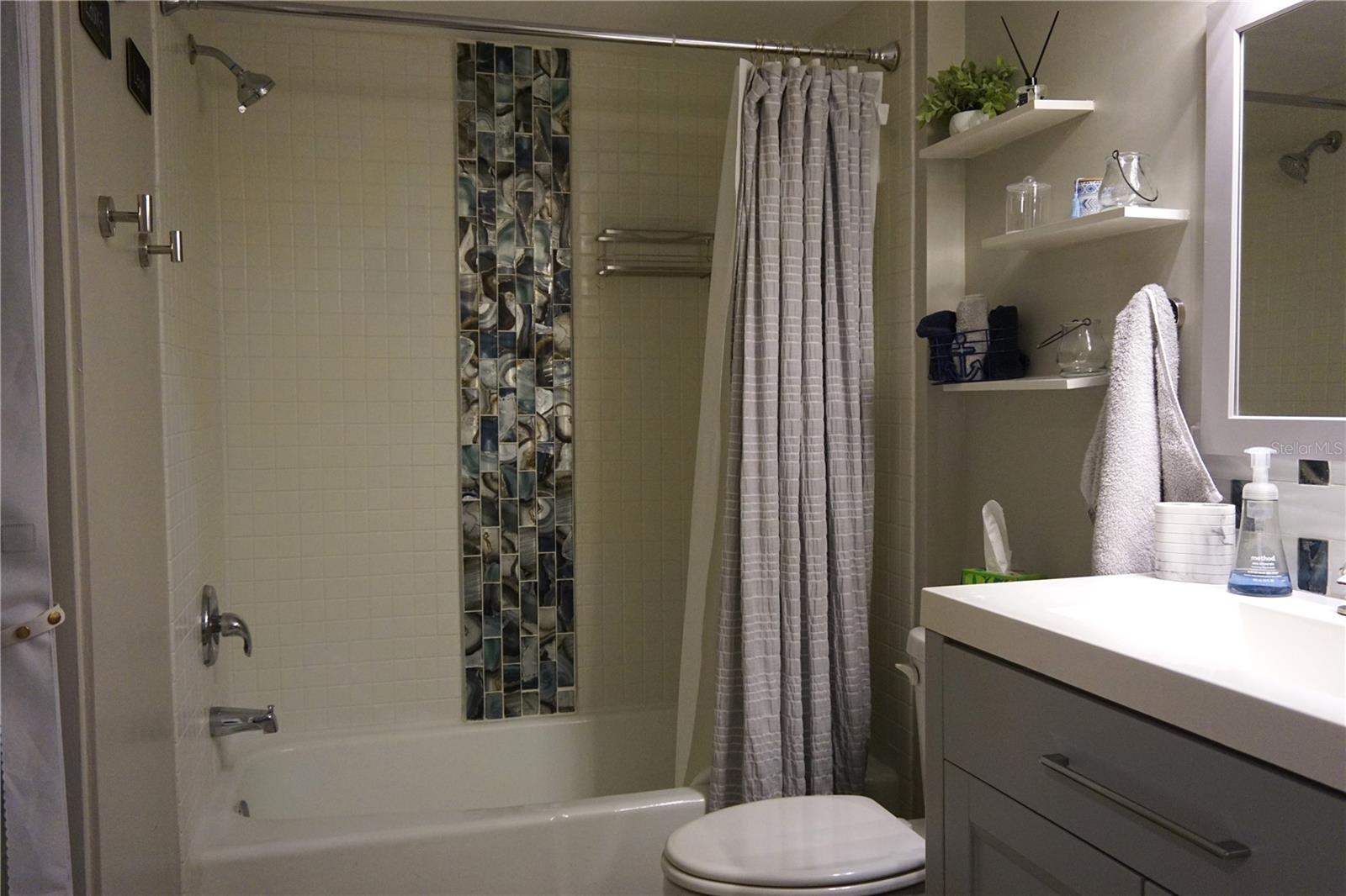 Image 21 of 43 For 534 Pinellas Bayway S 204