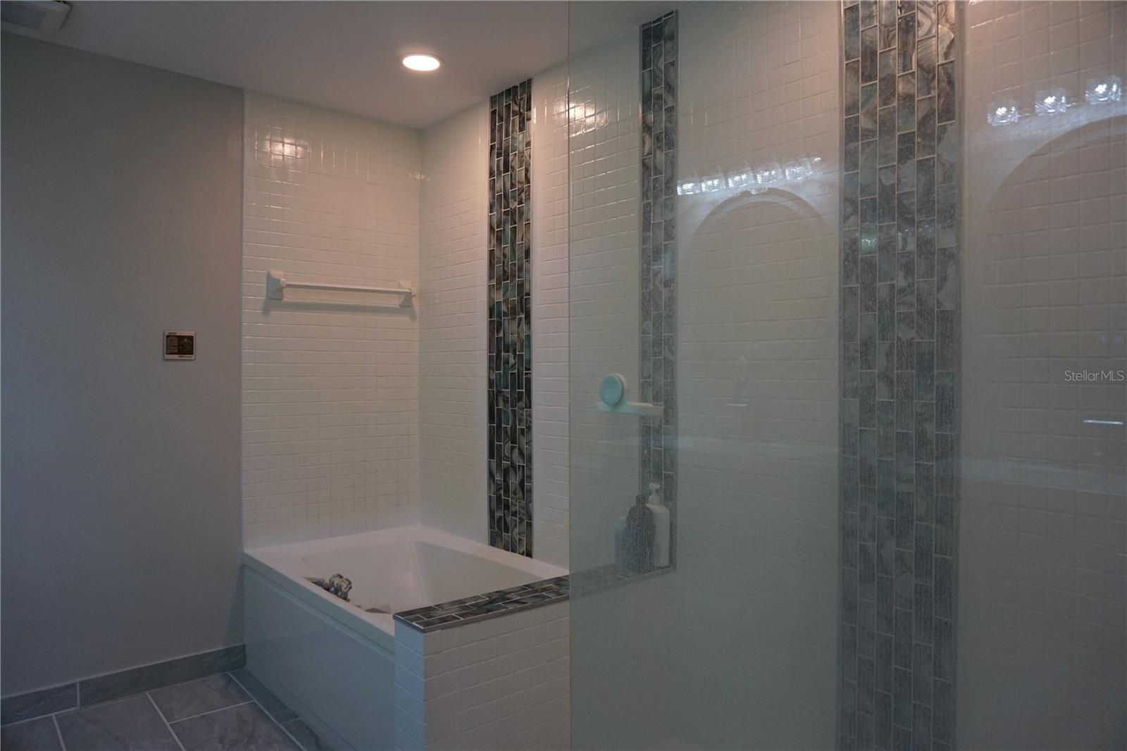 Image 27 of 43 For 534 Pinellas Bayway S 204