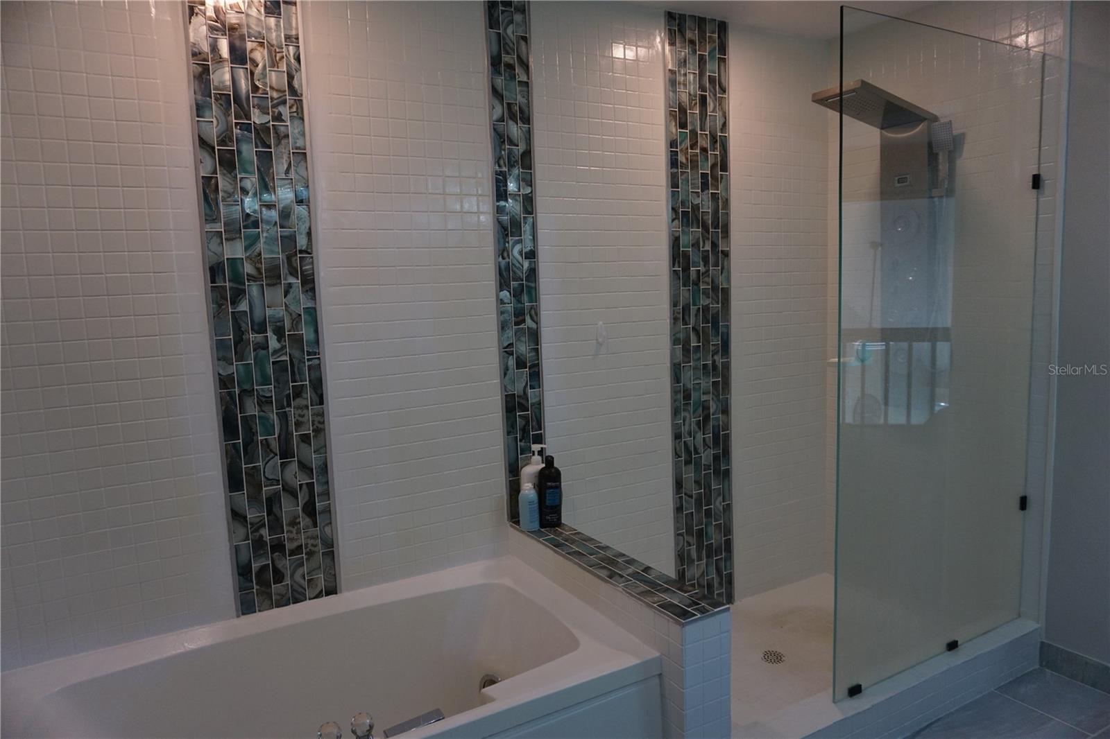 Image 28 of 43 For 534 Pinellas Bayway S 204