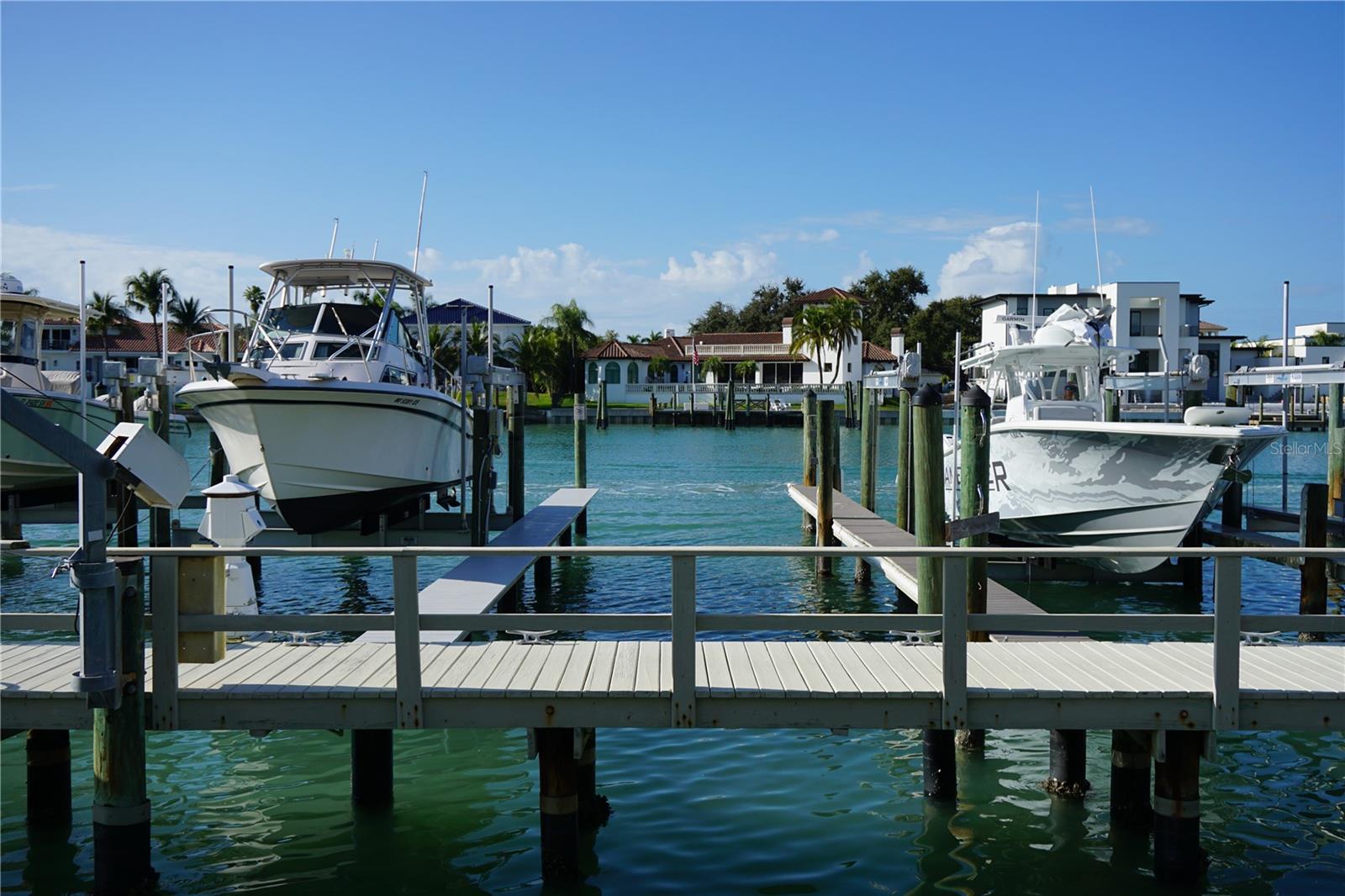 Image 37 of 43 For 534 Pinellas Bayway S 204