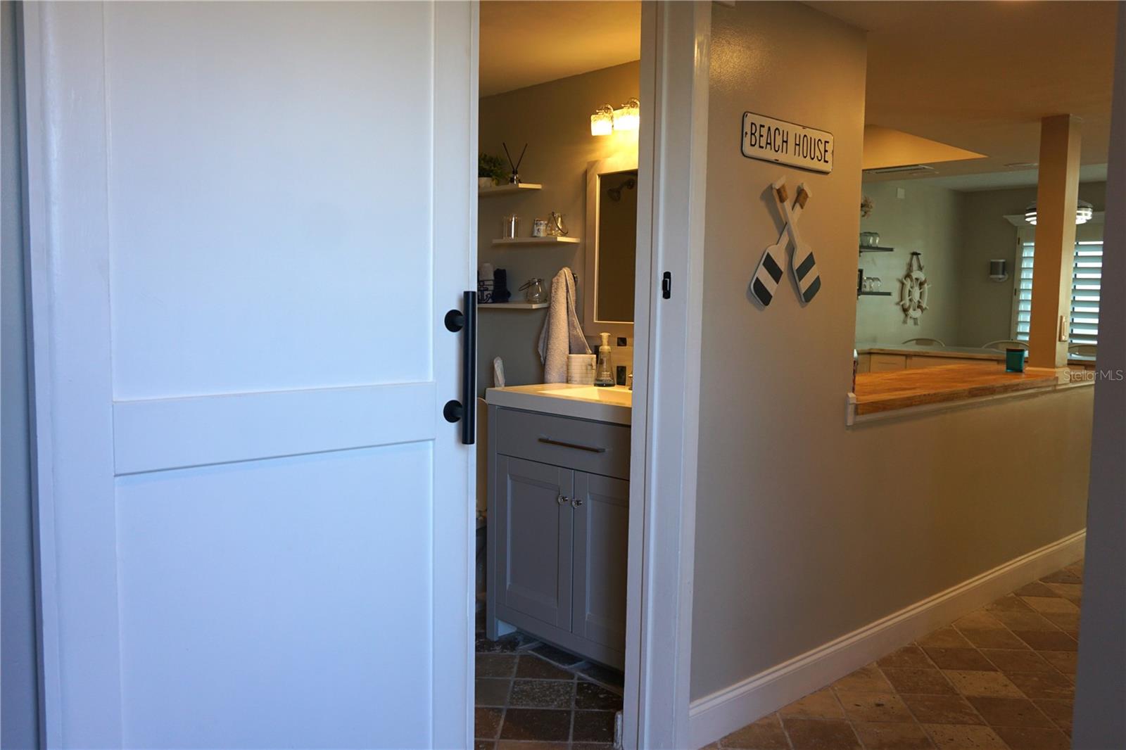 Image 5 of 43 For 534 Pinellas Bayway S 204