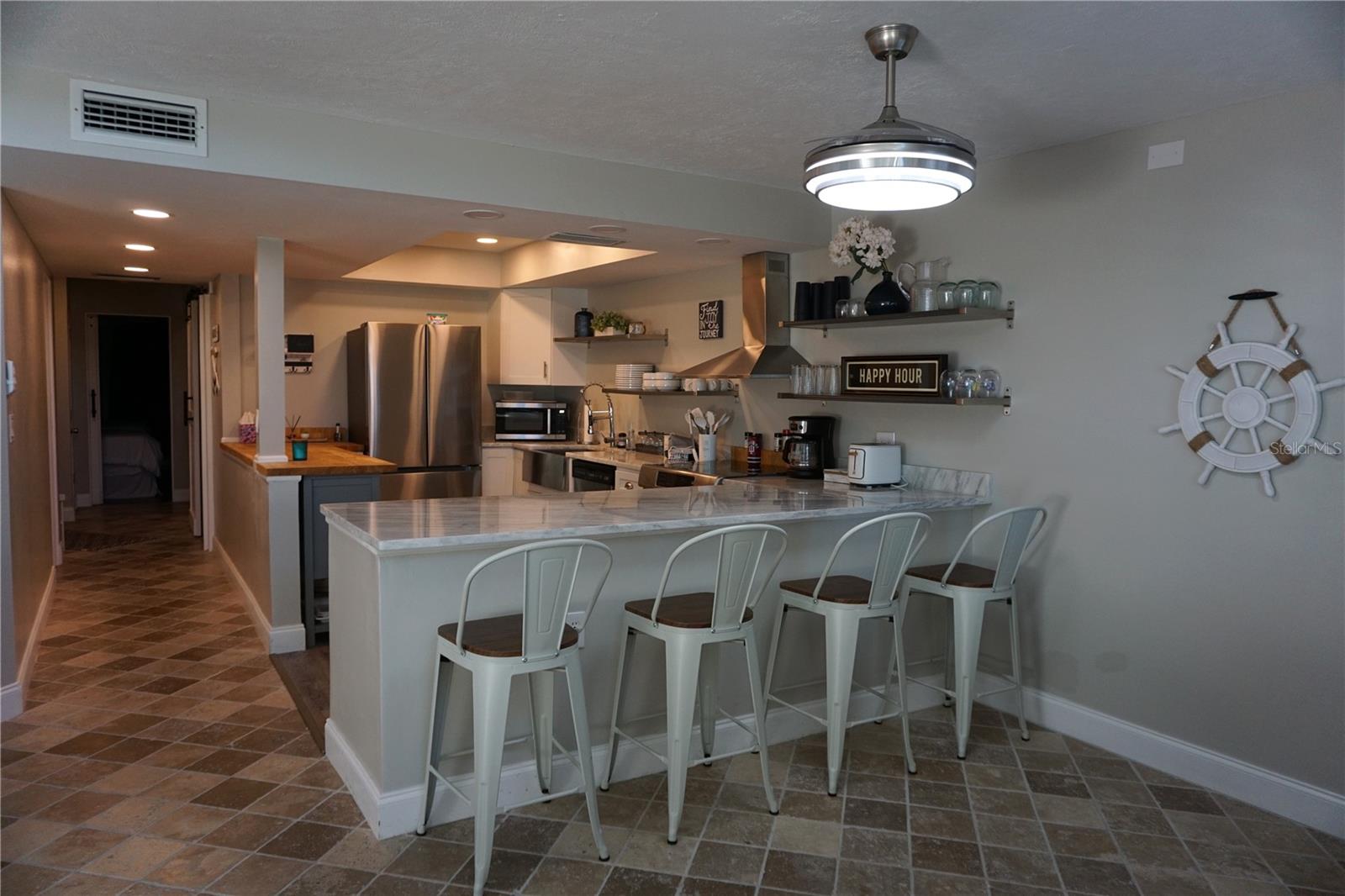 Image 9 of 43 For 534 Pinellas Bayway S 204