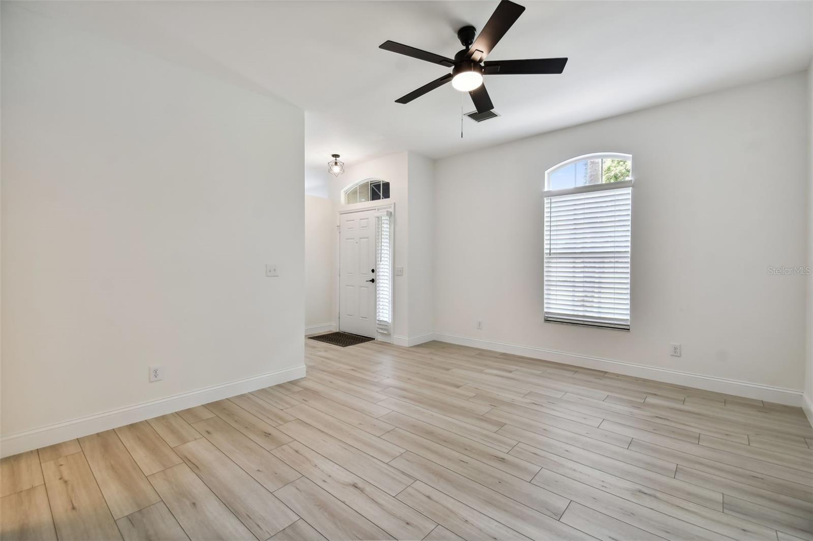 Image 21 of 86 For 4347 Deermont Circle