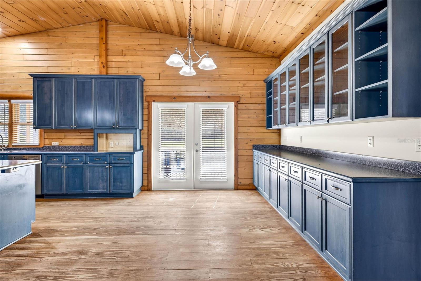 Image 10 of 84 For 6750 Sutton Oaks Lane