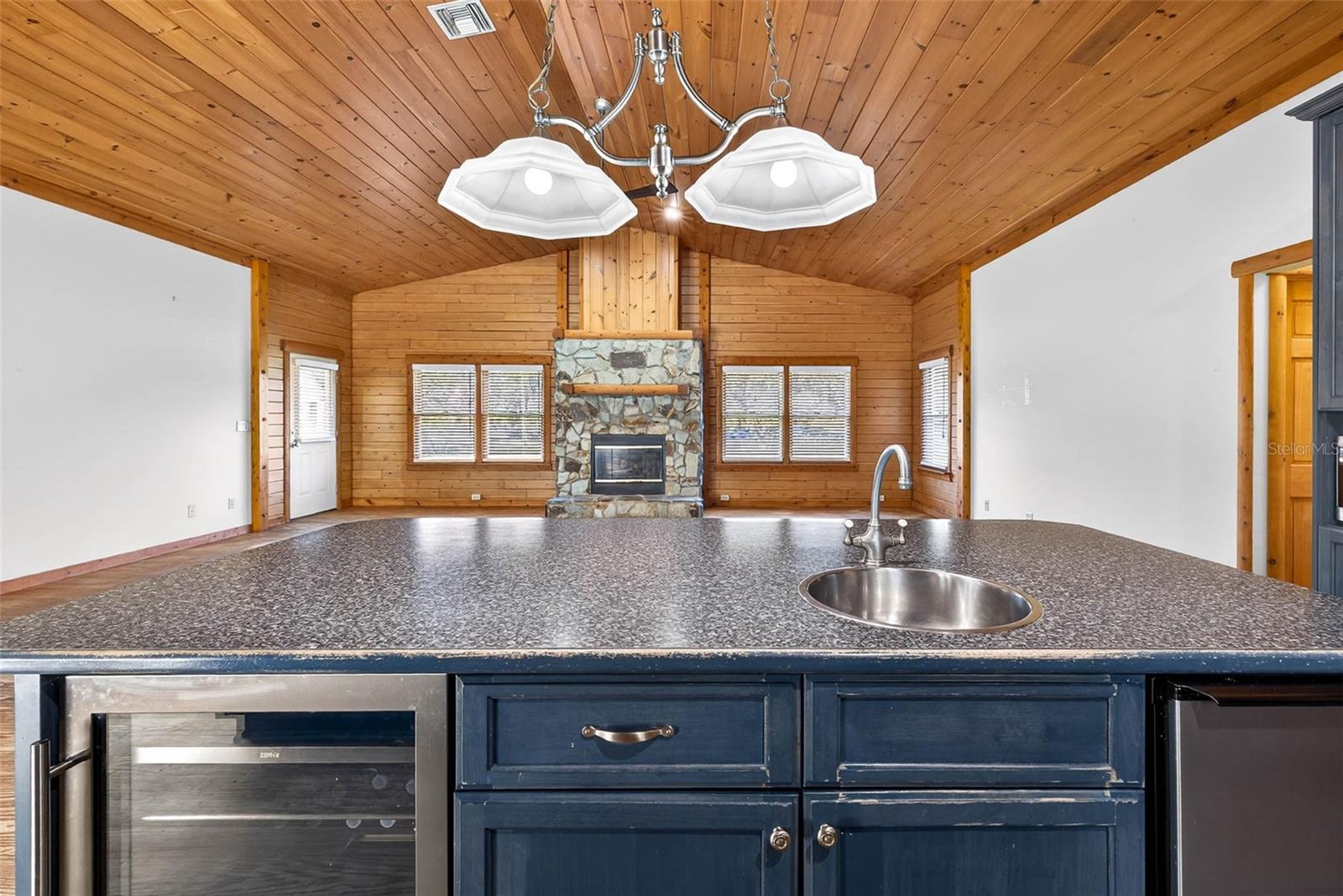 Image 16 of 84 For 6750 Sutton Oaks Lane