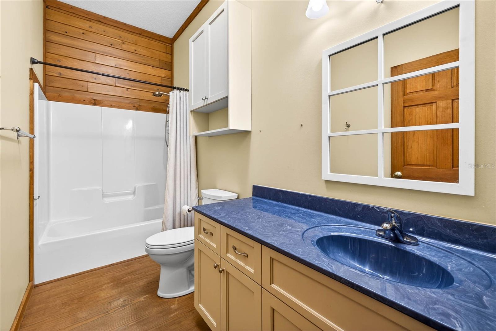 Image 29 of 84 For 6750 Sutton Oaks Lane