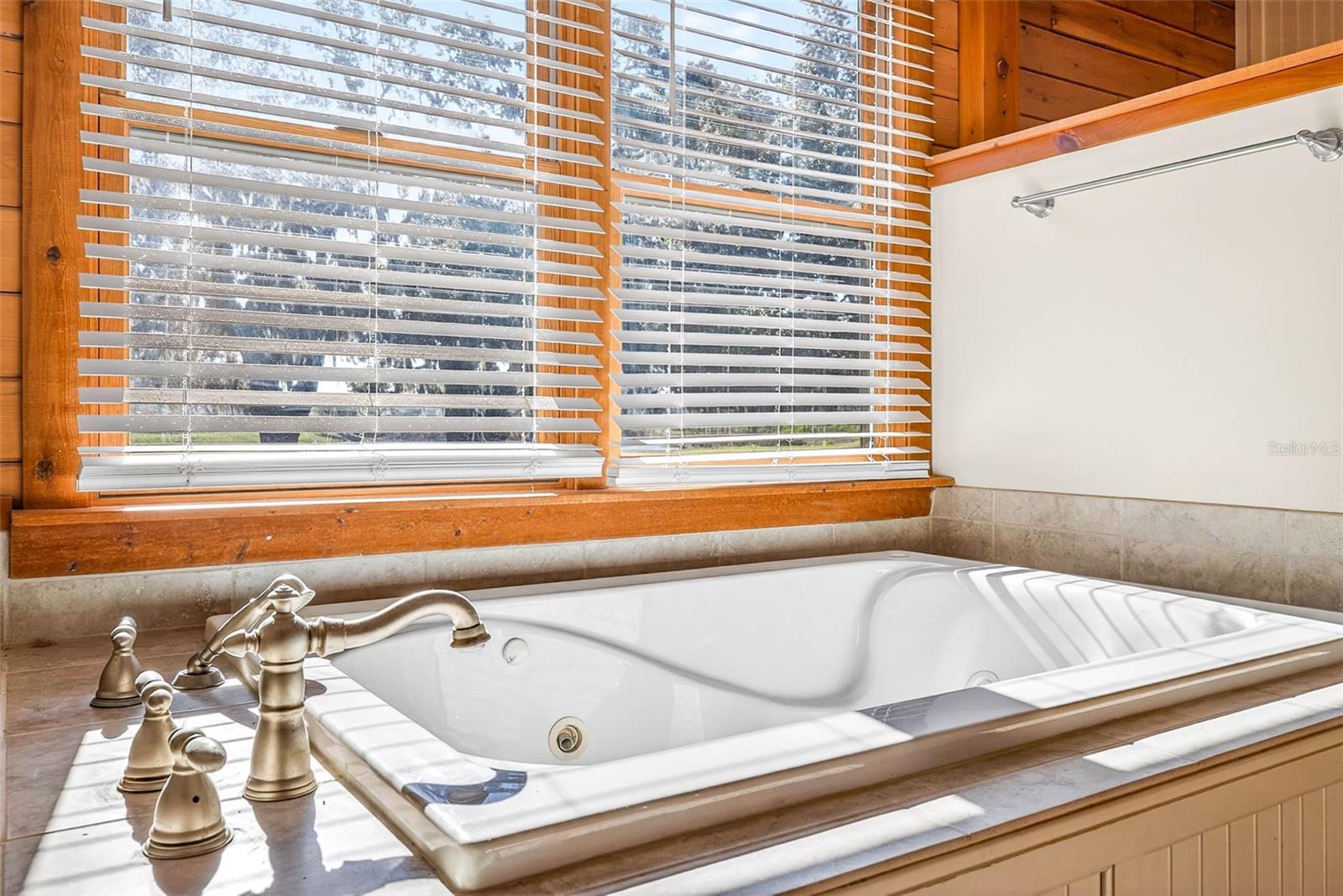 Image 36 of 84 For 6750 Sutton Oaks Lane