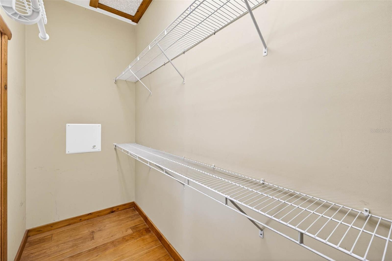 Image 37 of 84 For 6750 Sutton Oaks Lane